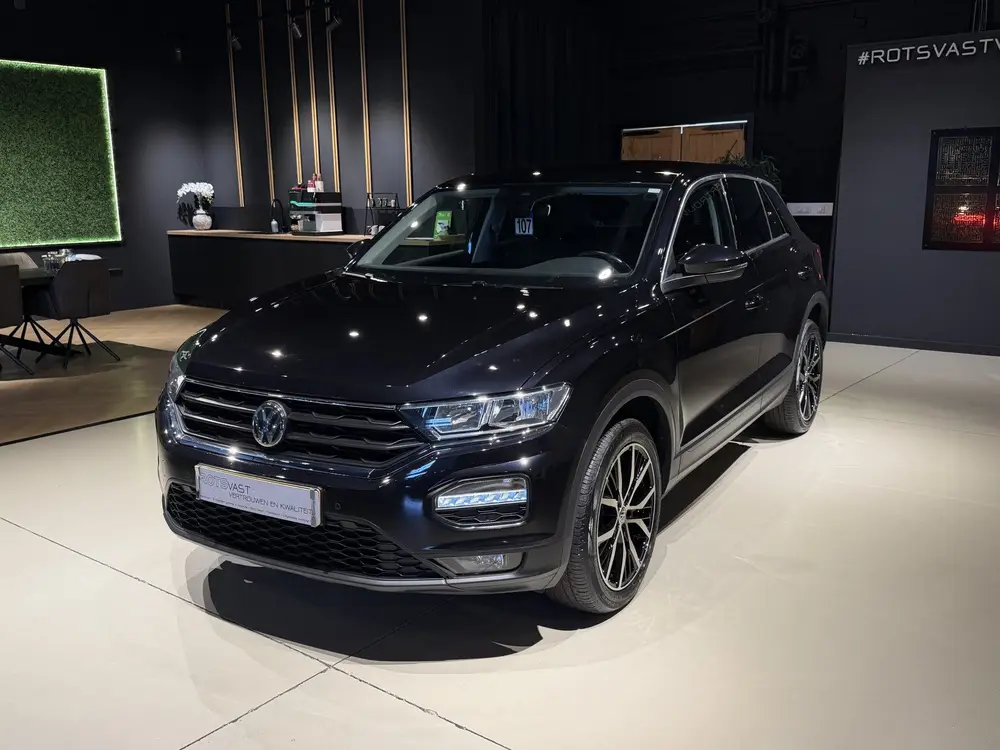 Volkswagen T-Roc 1.0 TSI Style Navi|Media|PDC|Lineast Zwart uit 2019, foto 9