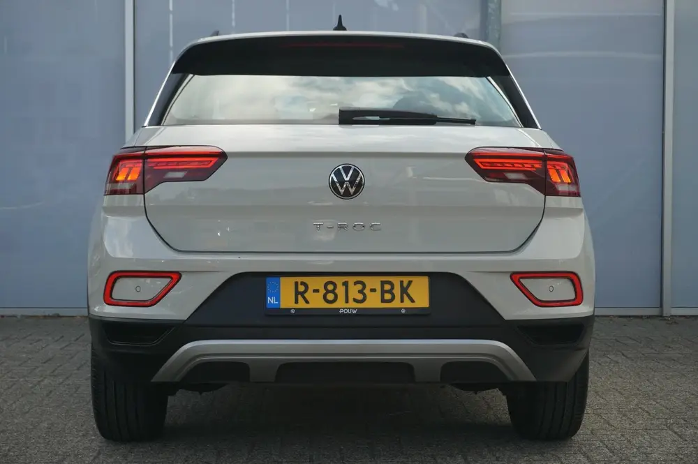 Volkswagen T-Roc 1.0 TSI 110pk Life | Navigatie | Applecarpl uit 2022, foto 18