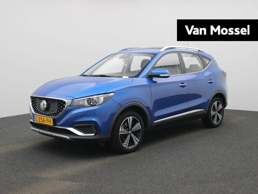 MG ZS EV Luxury 45 kWh | Panoramadak | Stoelverwarming | Led uit 2021