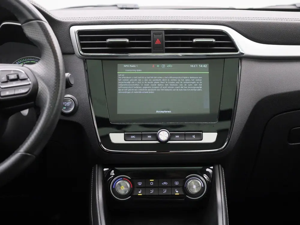 MG ZS EV Luxury 45 kWh | Panoramadak | Stoelverwarming | Led uit 2021, foto 11
