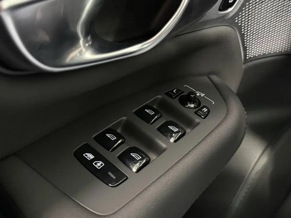 Volvo XC90 2.0 T8 Plug-in hybrid AWD Ultra Dark uit 2025, foto 15