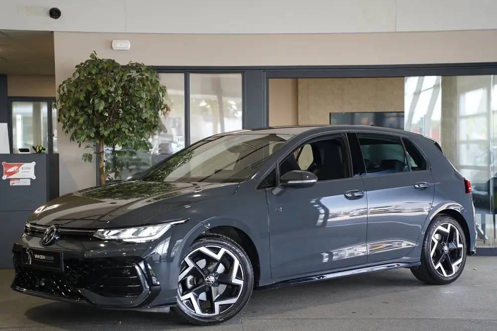 Volkswagen Golf 8.5 1.5 TSI 150PK 2x R-line Facelift Led ACC uit 2024