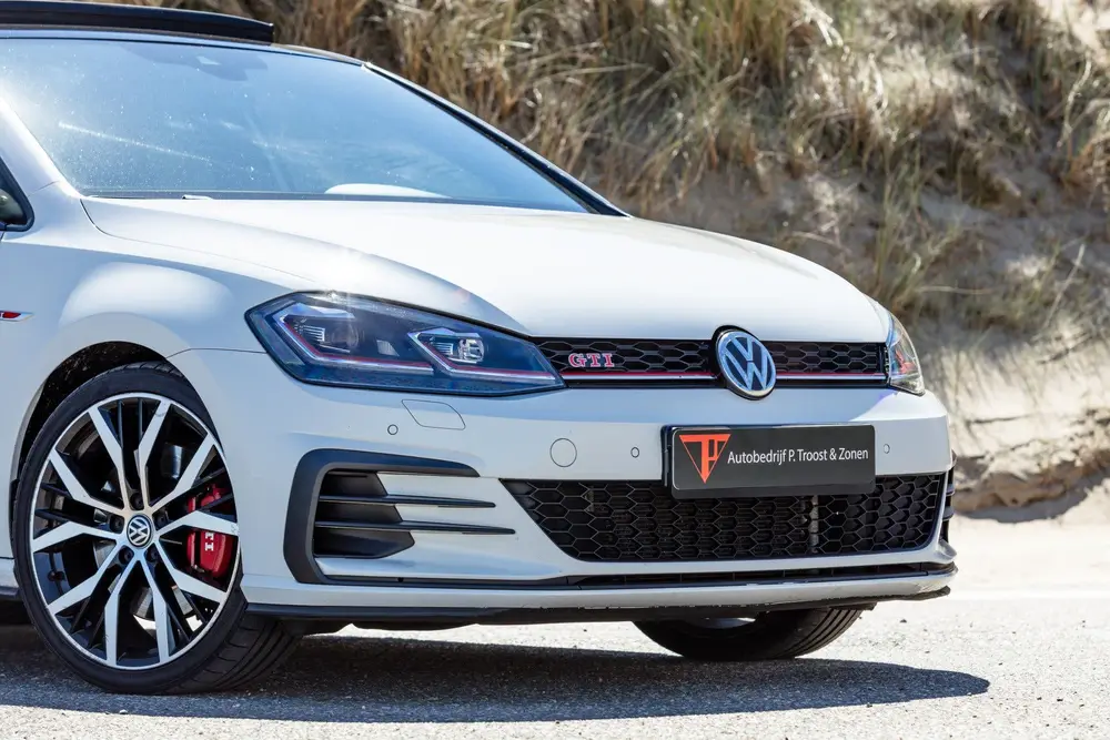 Volkswagen Golf 2.0 TSI GTI Performance Panoramadak/Adaptive uit 2019, foto 10