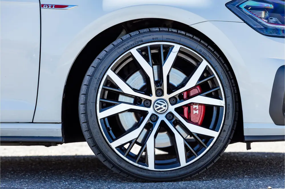 Volkswagen Golf 2.0 TSI GTI Performance Panoramadak/Adaptive uit 2019, foto 13