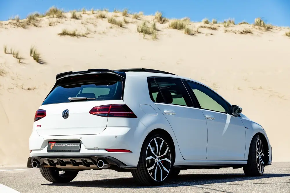 Volkswagen Golf 2.0 TSI GTI Performance Panoramadak/Adaptive uit 2019, foto 14