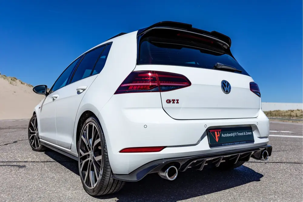 Volkswagen Golf 2.0 TSI GTI Performance Panoramadak/Adaptive uit 2019, foto 4