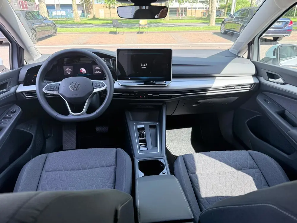 Volkswagen Golf 1.5 eHybrid Life Edition | Facelift | BTW au uit 2025, foto 10