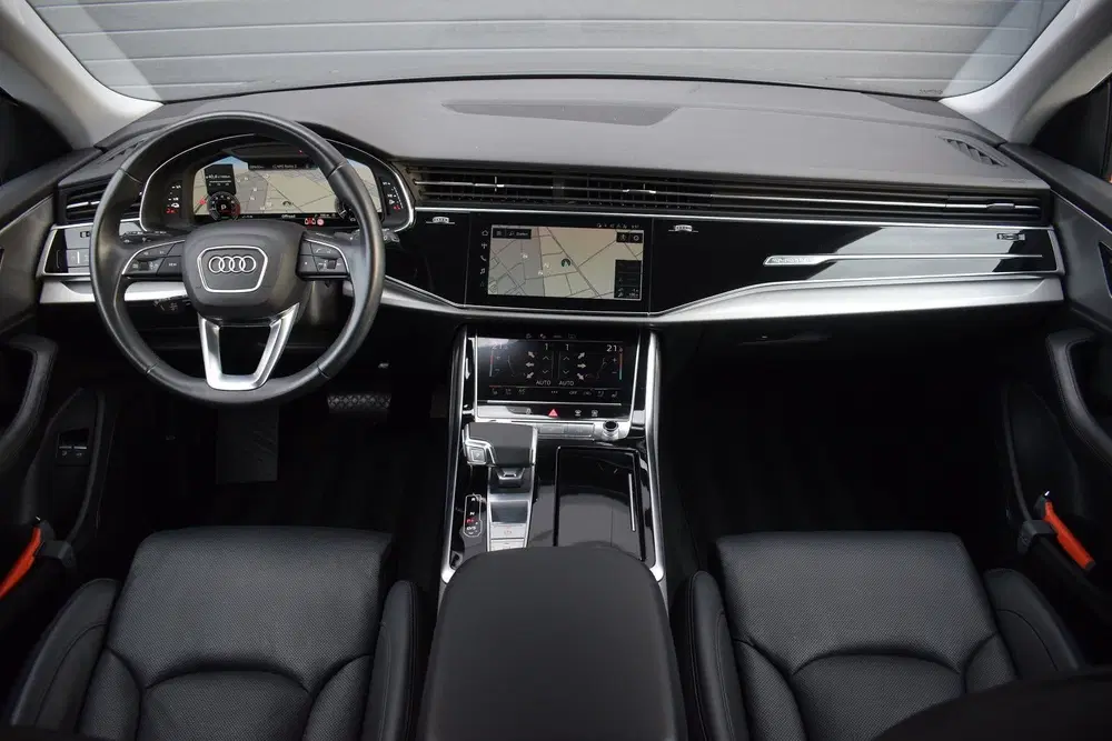 Audi Q8 55 TFSI e Quattro uit 2021, foto 2