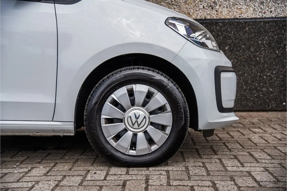 Volkswagen Up! 1.0 (bj 2023) uit 2023, foto 5
