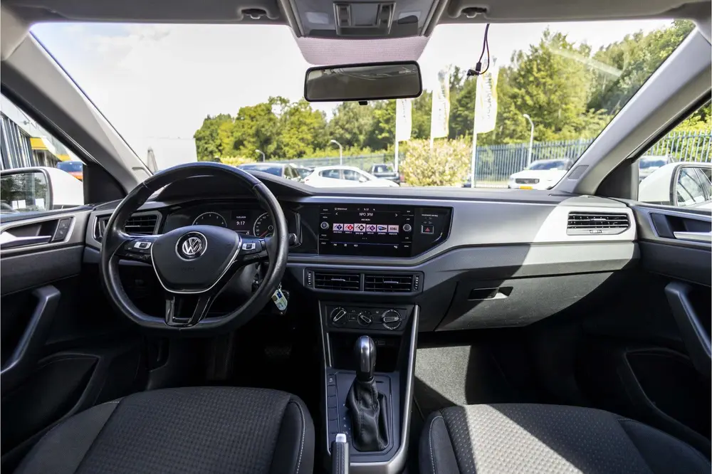 Volkswagen Polo 1.0 TSI Comfortline (bj 2020, automaat) uit 2020, foto 16