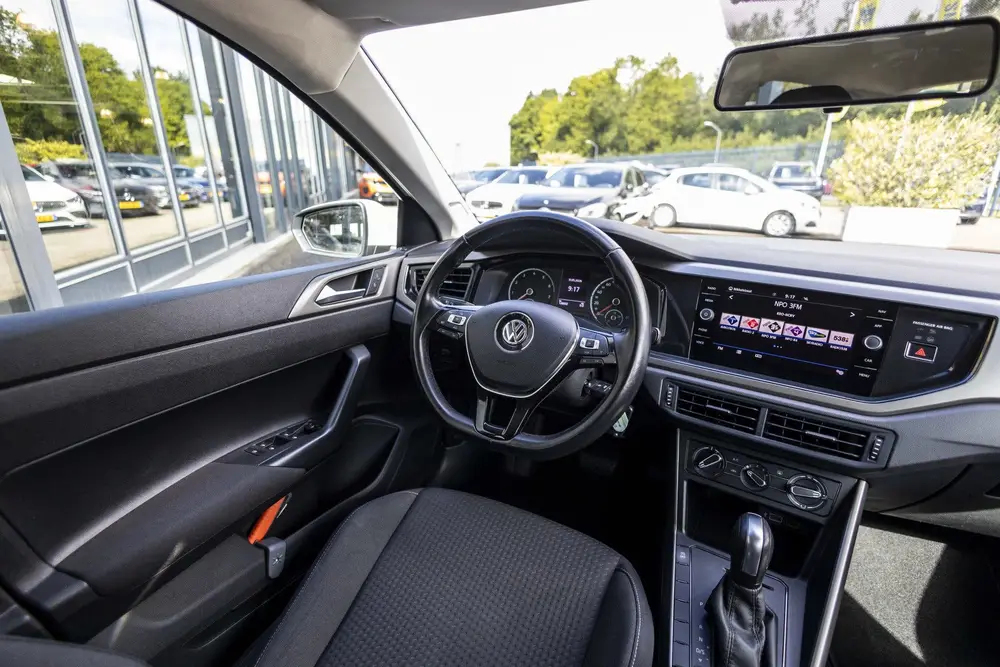 Volkswagen Polo 1.0 TSI Comfortline (bj 2020, automaat) uit 2020, foto 18