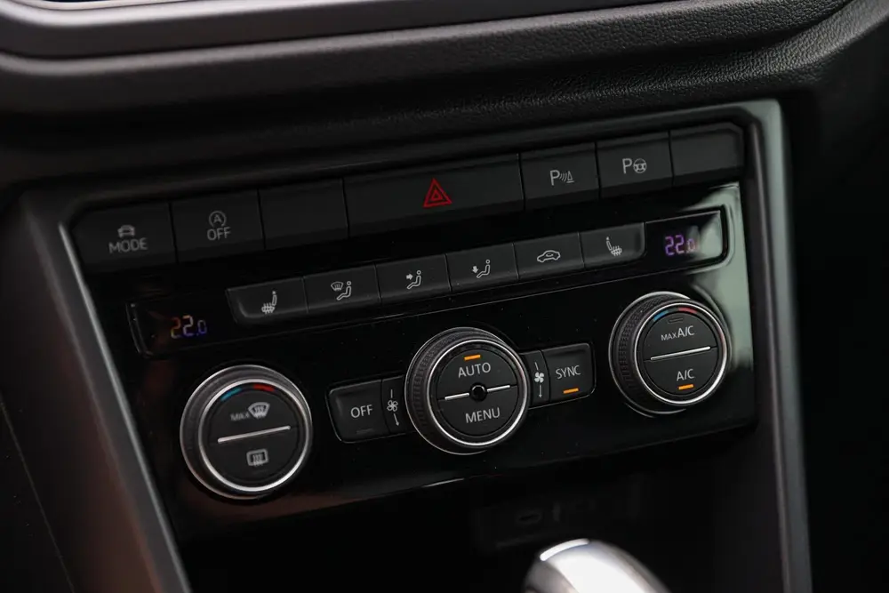 Volkswagen T-Roc Cabrio 1.5 TSI R-Line ACC VIRTUAL COCKPIT S uit 2021, foto 12