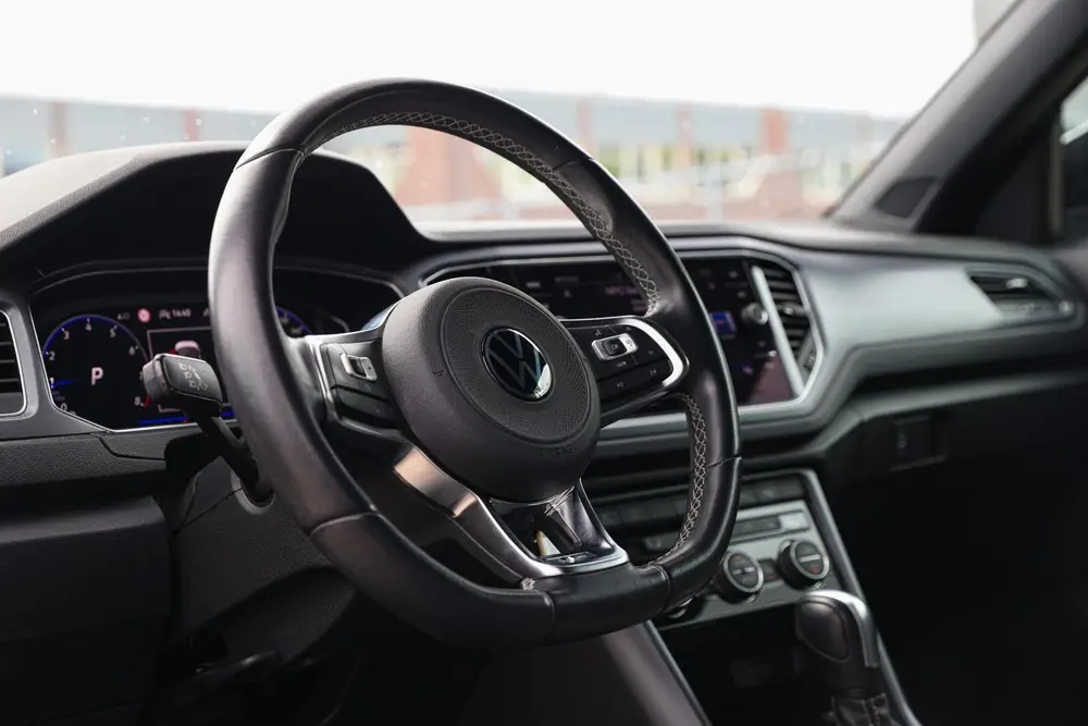 Volkswagen T-Roc Cabrio 1.5 TSI R-Line ACC VIRTUAL COCKPIT S uit 2021, foto 4