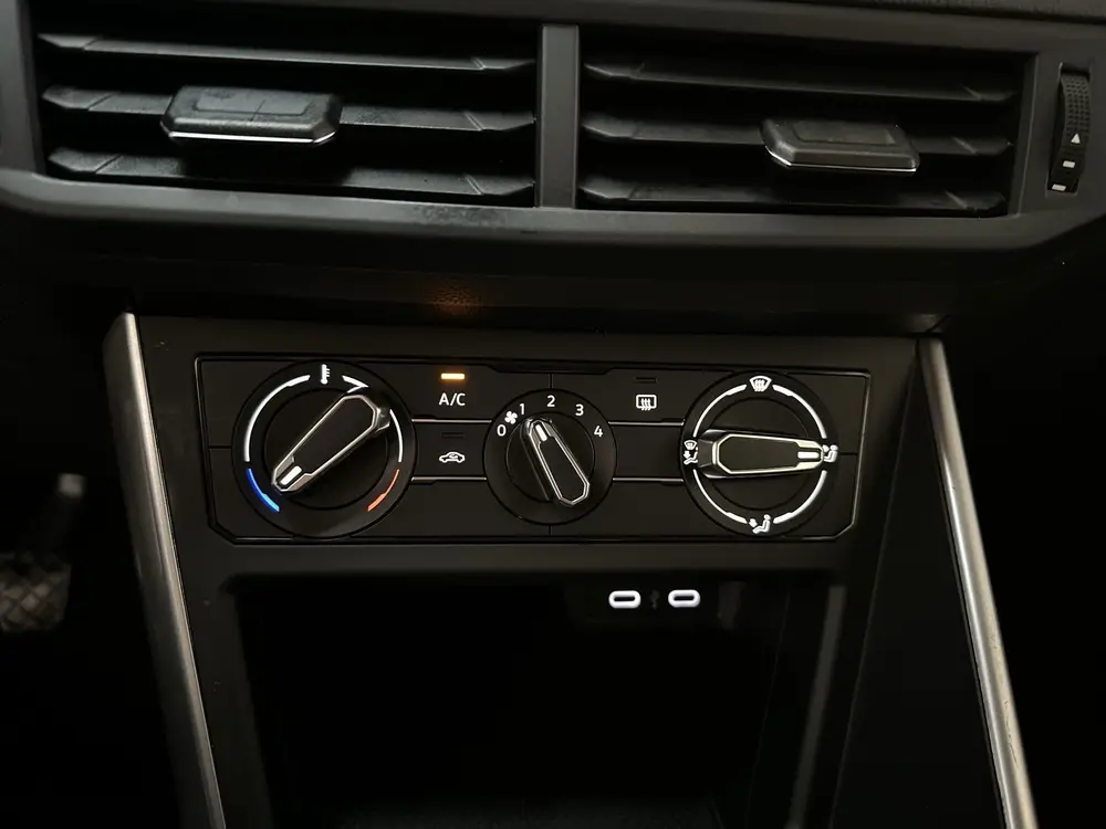 Volkswagen Polo 1.0 TSI Life Parkeersensoren App-Connect Vir uit 2021, foto 15