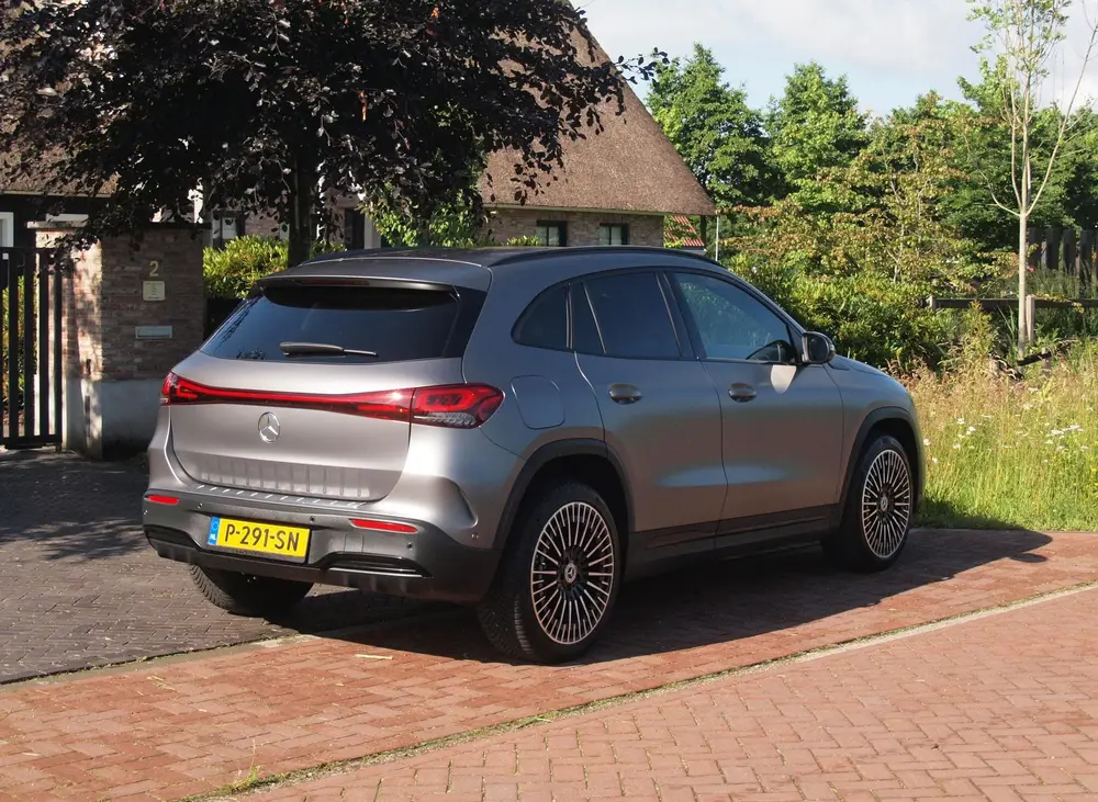Mercedes-Benz EQA 250 Business Solution AMG 67 kWh uit 2022, foto 10