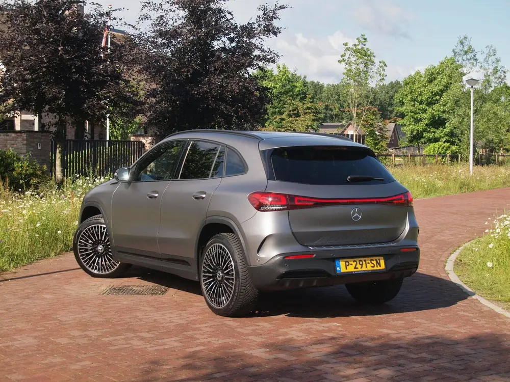 Mercedes-Benz EQA 250 Business Solution AMG 67 kWh uit 2022, foto 2