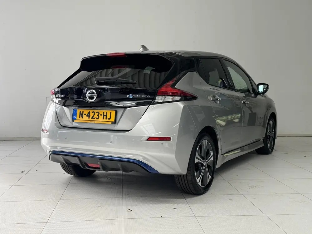 Nissan Leaf N-Connecta 40 kWh uit 2021, foto 2