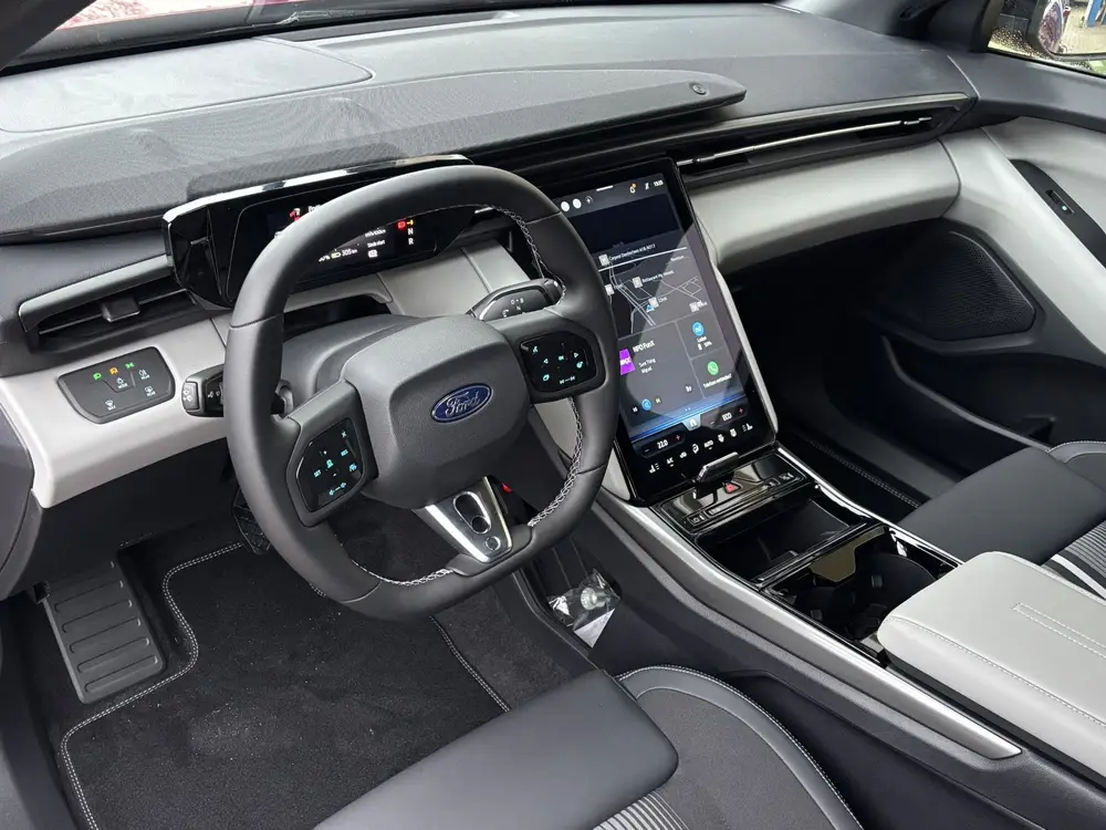 Ford Capri Select Extended Range RWD 77 kWh uit 2026, foto 11