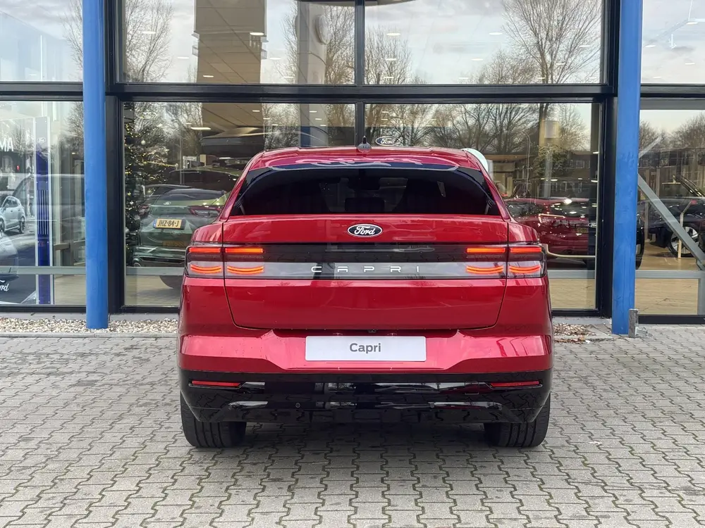 Ford Capri Select Extended Range RWD 77 kWh uit 2026, foto 6