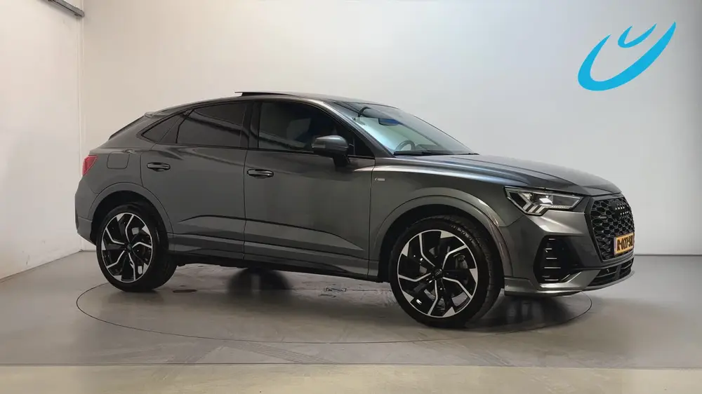 Audi Q3 40 TFSI Quattro S Edition Panoramadak Lede uit 2022