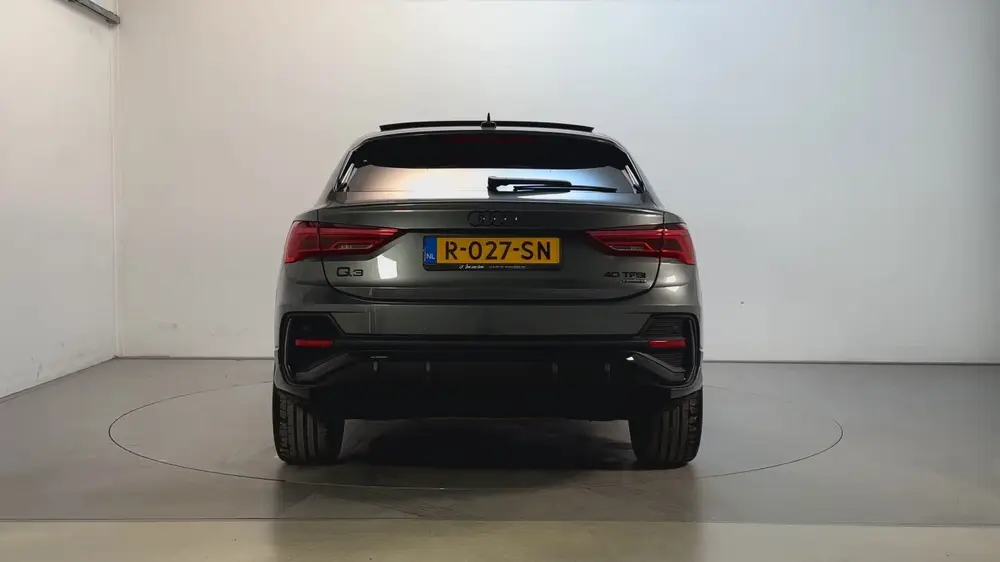 Audi Q3 40 TFSI Quattro S Edition Panoramadak Lede uit 2022, foto 10