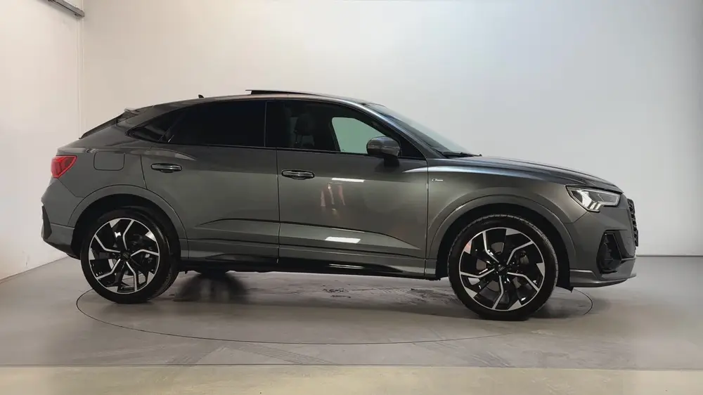 Audi Q3 40 TFSI Quattro S Edition Panoramadak Lede uit 2022, foto 12