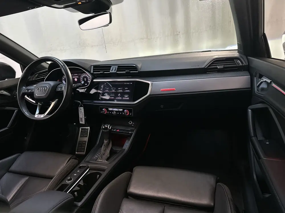 Audi Q3 40 TFSI Quattro S Edition Panoramadak Lede uit 2022, foto 2
