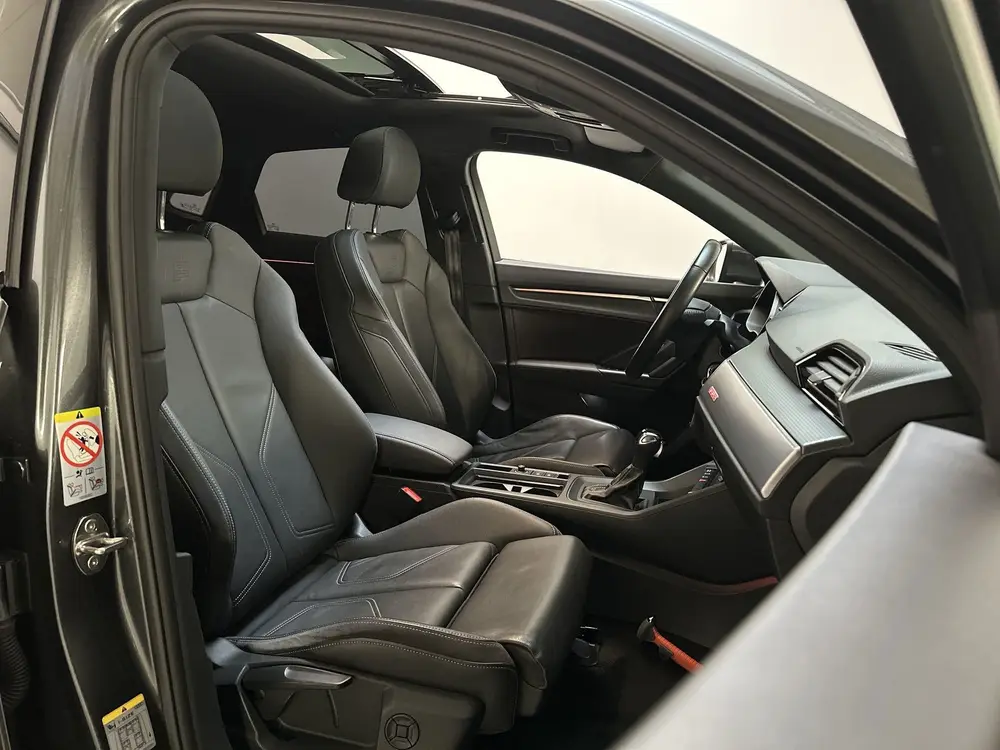 Audi Q3 40 TFSI Quattro S Edition Panoramadak Lede uit 2022, foto 7