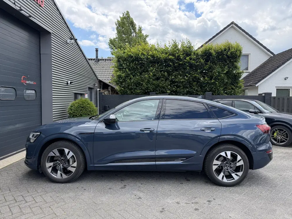 Audi Q8 55 quattro S Edition Competition 11 uit 2023, foto 7