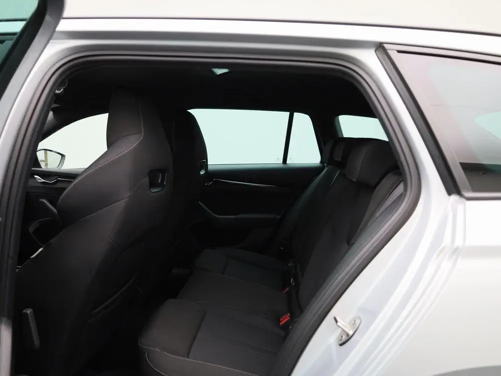 Skoda Octavia 2.0 CRTDI 110kW DSG7 Clever uit 2023, foto 10