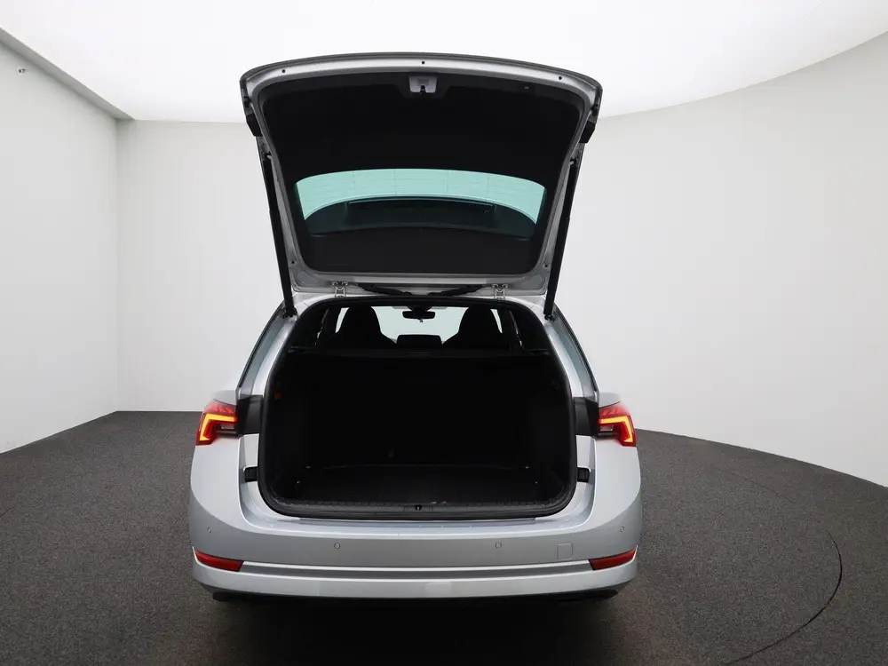 Skoda Octavia 2.0 CRTDI 110kW DSG7 Clever uit 2023, foto 11