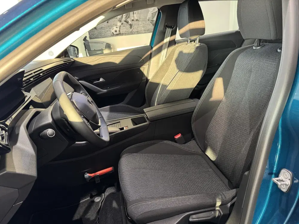Peugeot 308 1.2 Hybrid 145 e-DCS6 Style uit 2025, foto 14