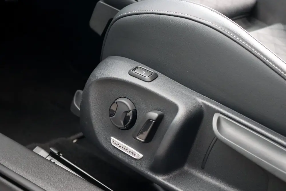 Volkswagen Passat Variant 1.5 eHybrid R-Line Edition | ACC | uit 2024, foto 10
