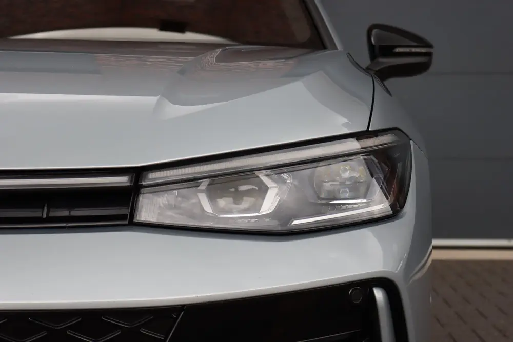 Volkswagen Passat Variant 1.5 eHybrid R-Line Edition | ACC | uit 2024, foto 17