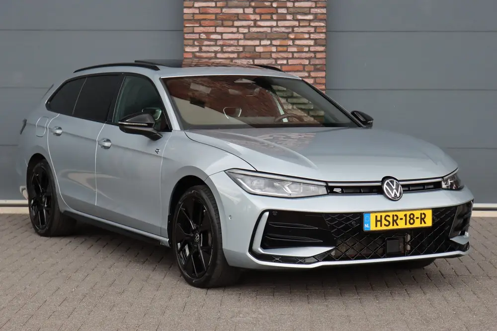 Volkswagen Passat Variant 1.5 eHybrid R-Line Edition | ACC | uit 2024, foto 3