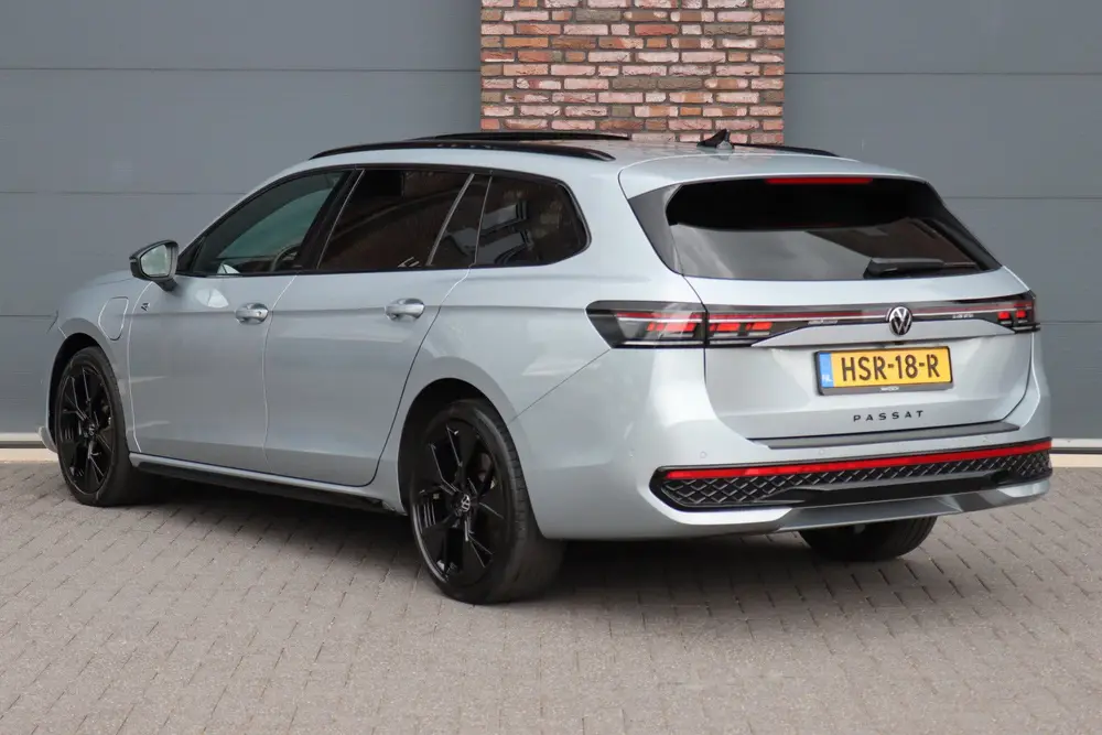 Volkswagen Passat Variant 1.5 eHybrid R-Line Edition | ACC | uit 2024, foto 5