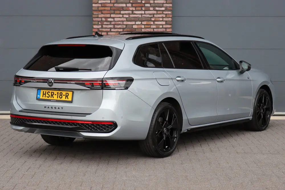 Volkswagen Passat Variant 1.5 eHybrid R-Line Edition | ACC | uit 2024, foto 7