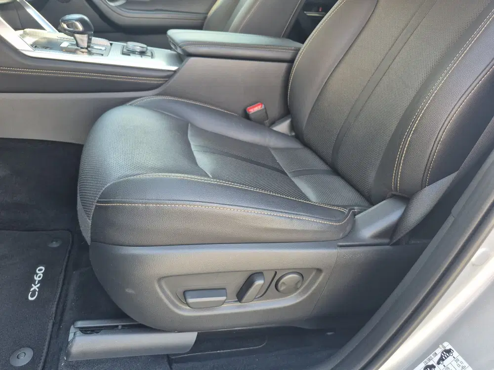 Mazda CX-60 2.5 e-SkyActiv PHEV Homura 327 uit 2023, foto 13