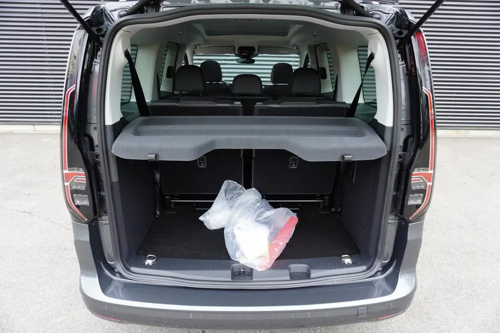 Volkswagen Caddy Maxi L2 150pk Plug-in Hybride Style Automaa uit 2026, foto 10