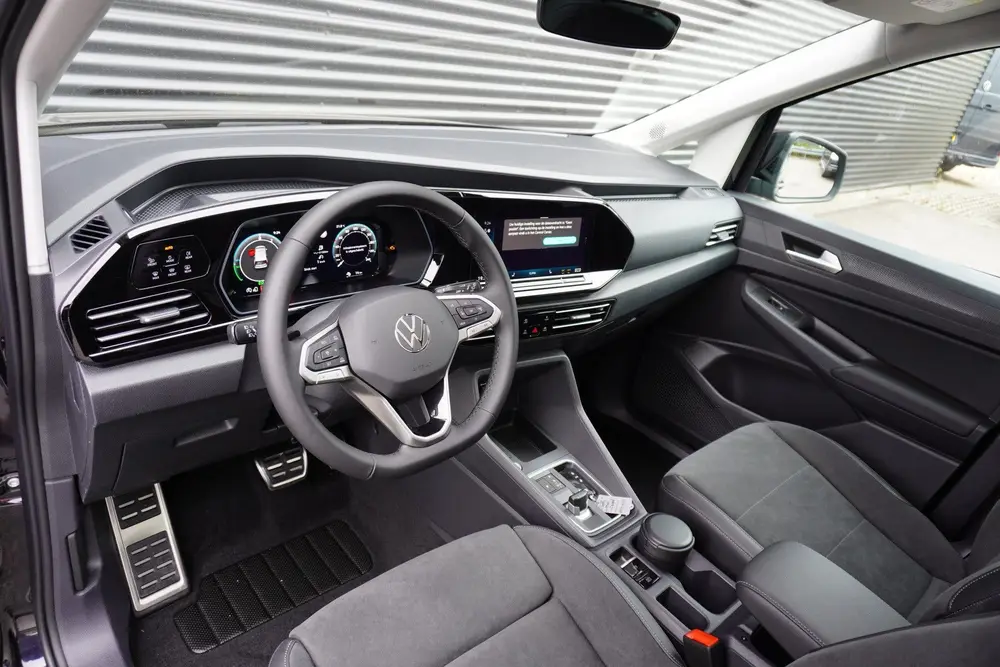 Volkswagen Caddy Maxi L2 150pk Plug-in Hybride Style Trekhaa uit 2026, foto 14