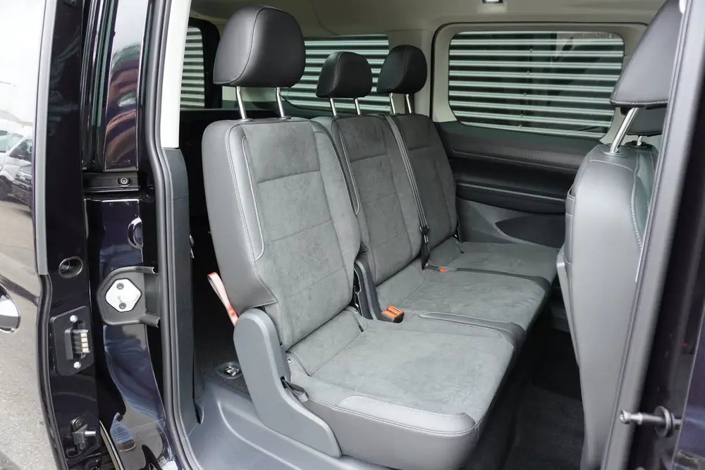 Volkswagen Caddy Maxi L2 150pk Plug-in Hybride Style Trekhaa uit 2026, foto 3