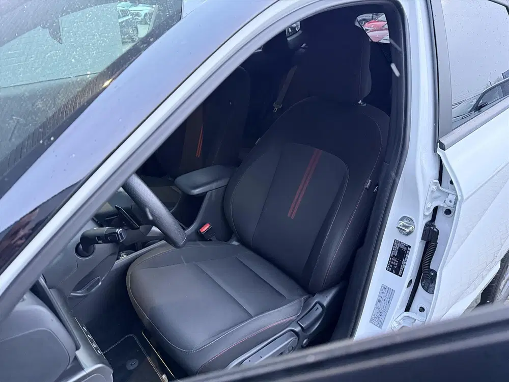 Hyundai KONA 1.6 GDI HEV 141pk DCT N-Line Edition uit 2023, foto 12