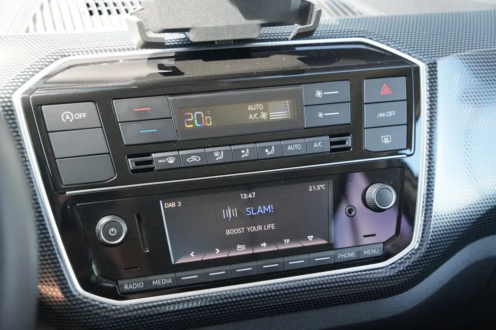 Volkswagen Up! 1.0 - Cruise - Camera - PDC - Bluetooth - DAB uit 2022, foto 14