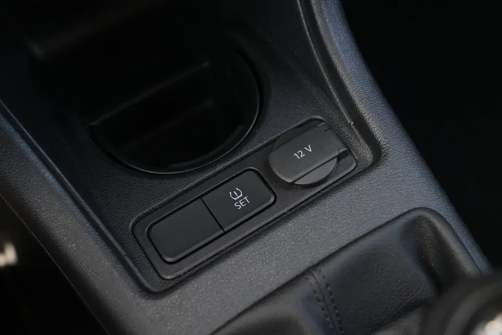 Volkswagen Up! 1.0 - Cruise - Camera - PDC - Bluetooth - DAB uit 2022, foto 20