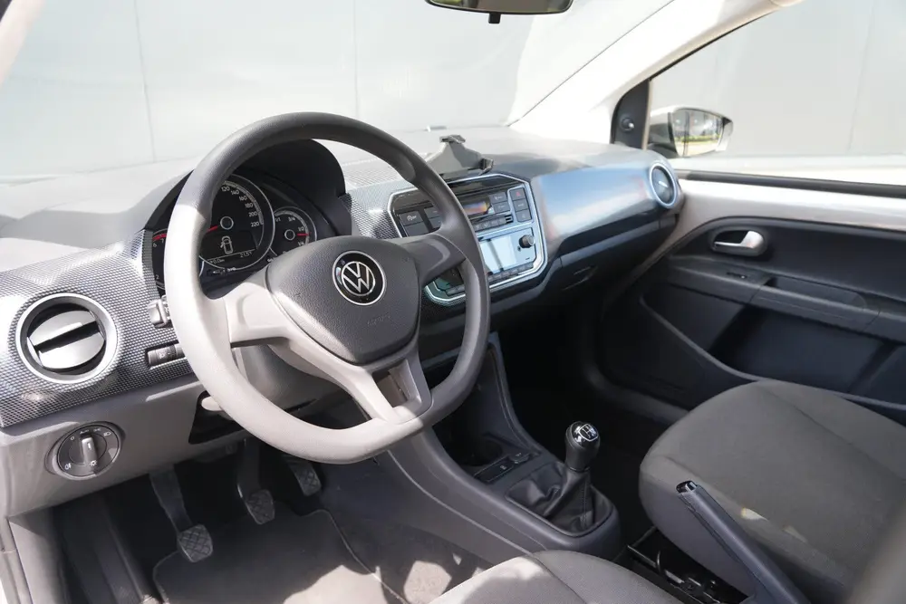 Volkswagen Up! 1.0 - Cruise - Camera - PDC - Bluetooth - DAB uit 2022, foto 6