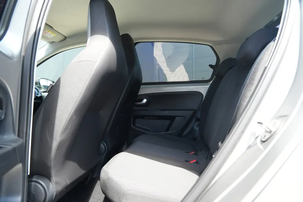 Volkswagen Up! 1.0 - Cruise - Camera - PDC - Bluetooth - DAB uit 2022, foto 7