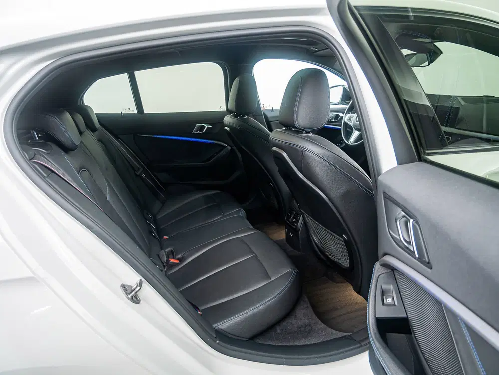 BMW 1-serie 118i High Executive Edition M-Sport Automa uit 2020, foto 10