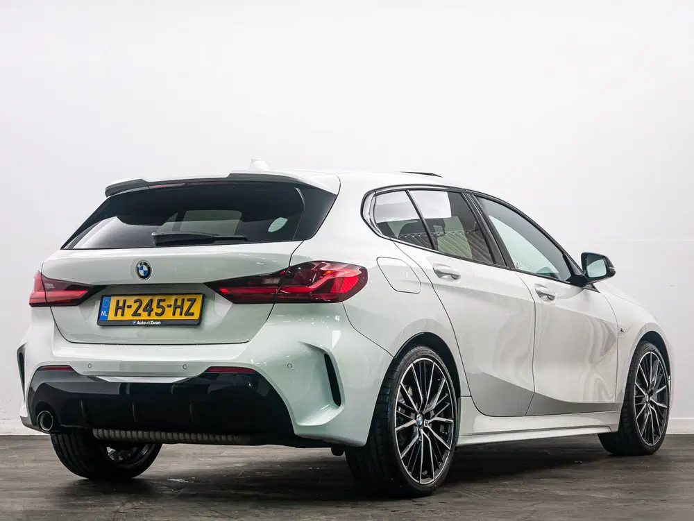 BMW 1-serie 118i High Executive Edition M-Sport Automa uit 2020, foto 3