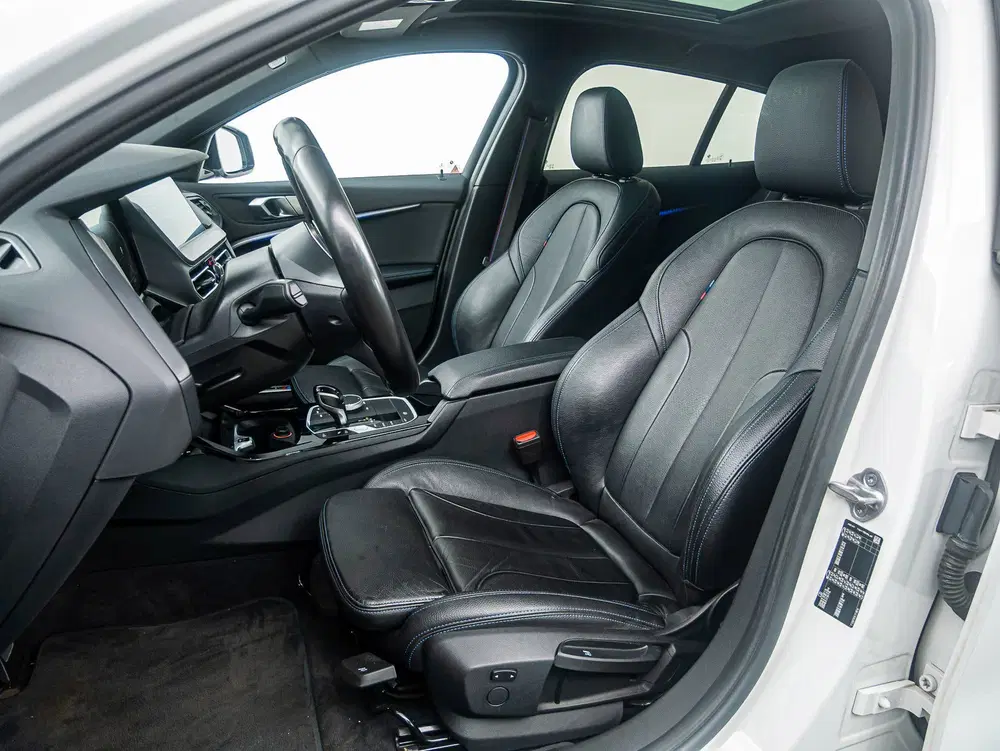 BMW 1-serie 118i High Executive Edition M-Sport Automa uit 2020, foto 6