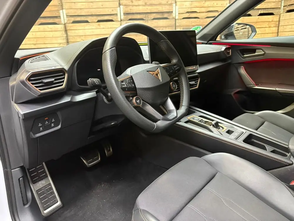 Cupra Formentor 1.5 TSI e-Hybrid Business Black-line 360 cam uit 2025, foto 3